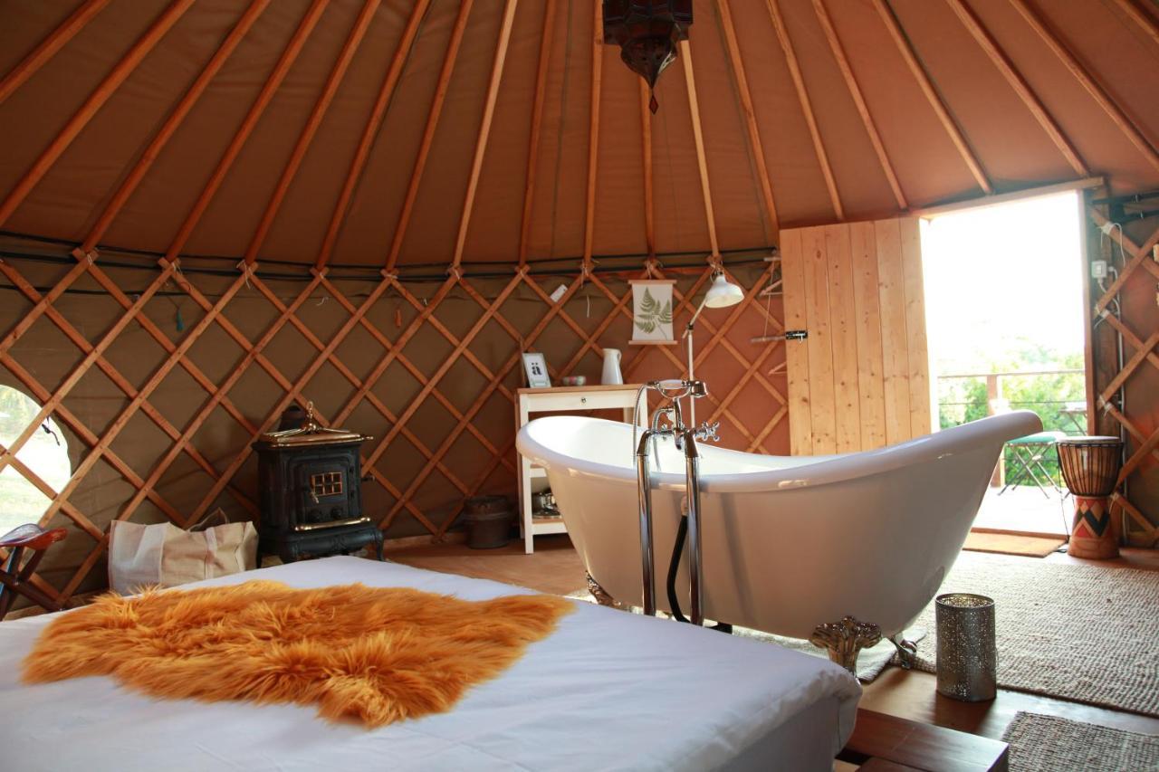 Cerchio Del Desiderio Glamping Retreat Hotel Pescara Exterior photo